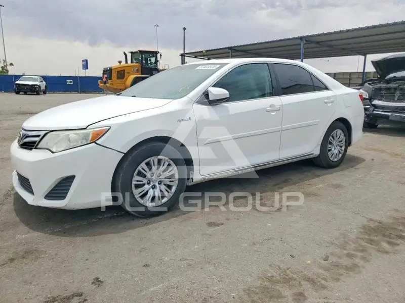 2014 Toyota CAMRY фото