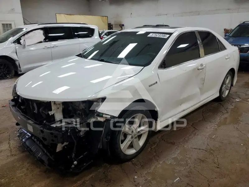2014 Toyota CAMRY фото