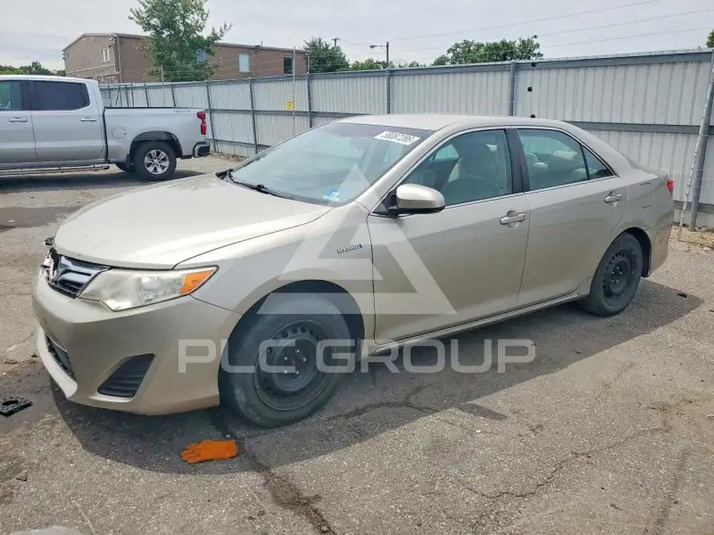 2014 Toyota CAMRY фото