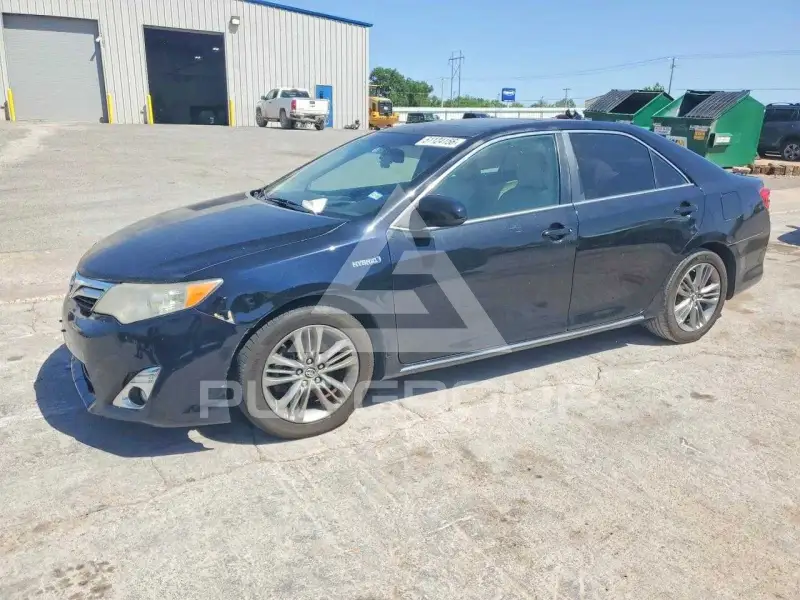 2014 Toyota CAMRY photo
