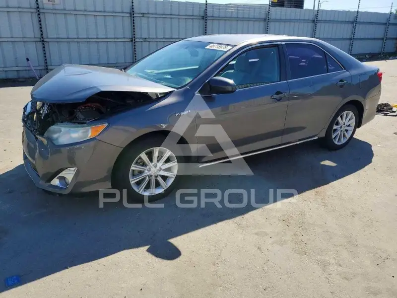 2014 Toyota CAMRY фото
