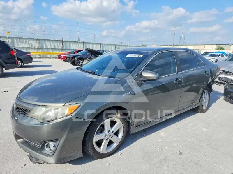 2014 Toyota CAMRY фото