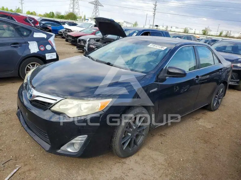 2014 Toyota CAMRY фото