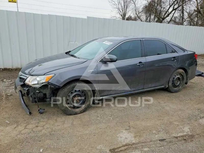 2014 Toyota CAMRY фото