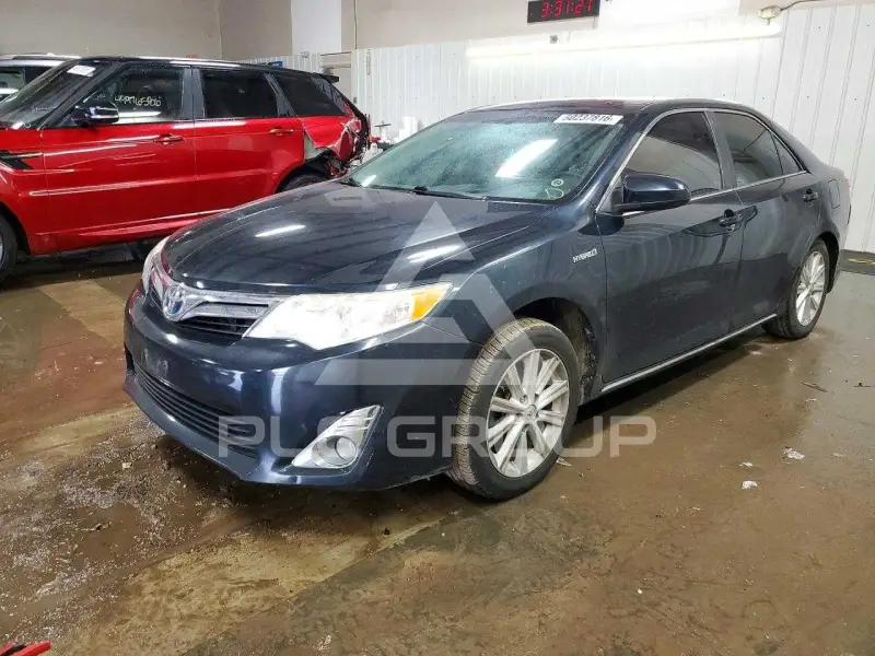 2014 Toyota CAMRY фото