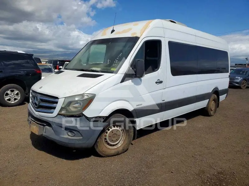 2014 Mercedes Benz Sprinter photo