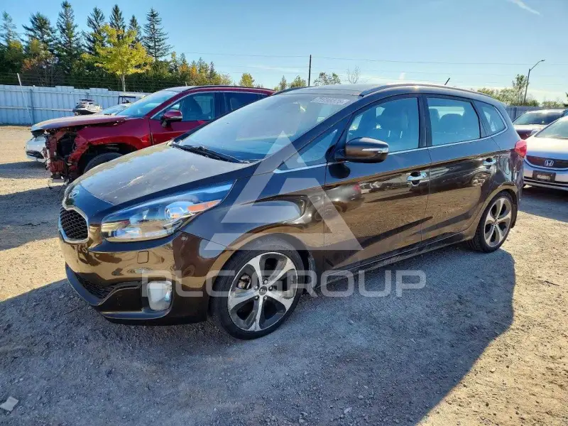 2014 KIA Rondo photo