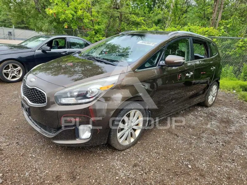 2014 KIA Rondo фото