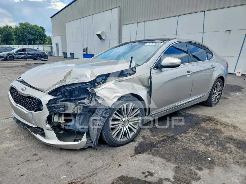 2014 KIA Cadenza photo