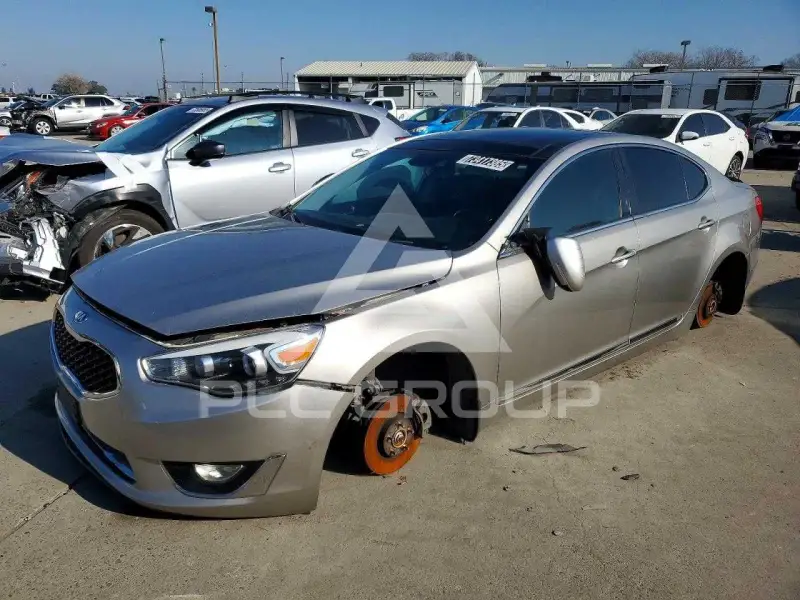 2014 KIA Cadenza photo