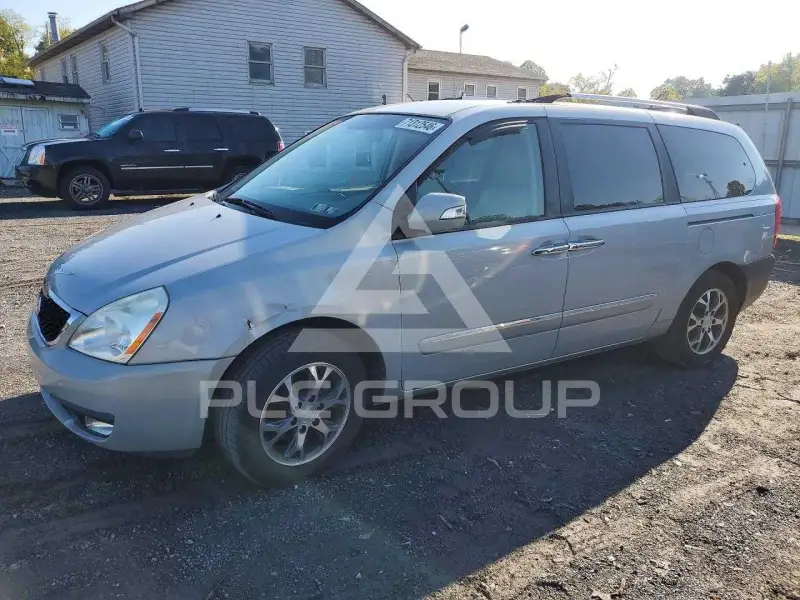 2014 KIA Sedona photo