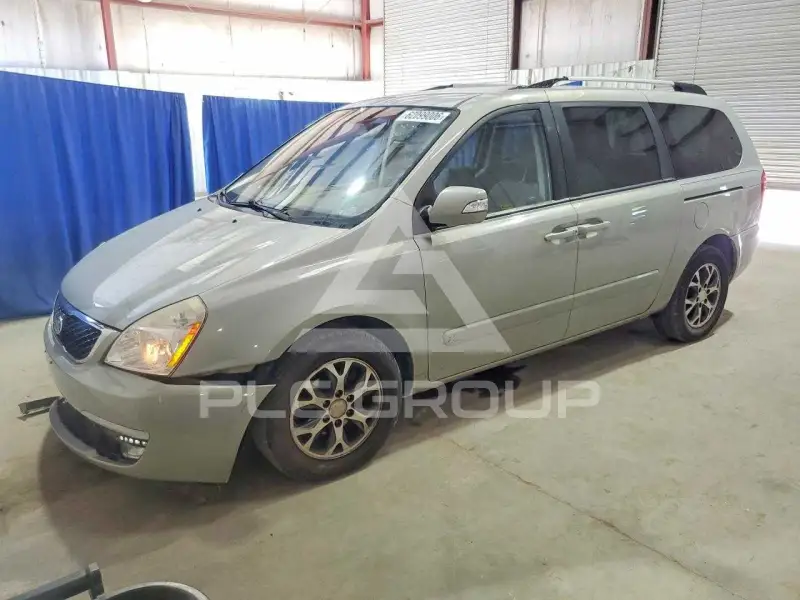 2014 KIA Sedona фото