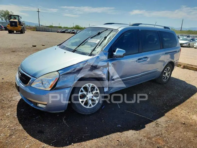 2014 KIA Sedona photo