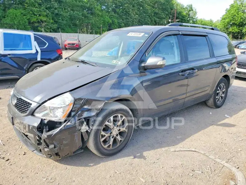 2014 KIA Sedona photo