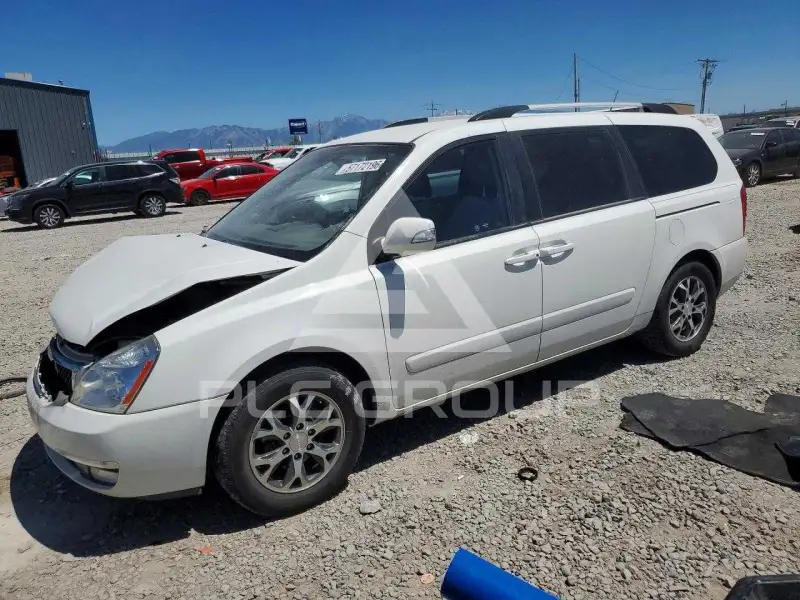 2014 KIA Sedona photo