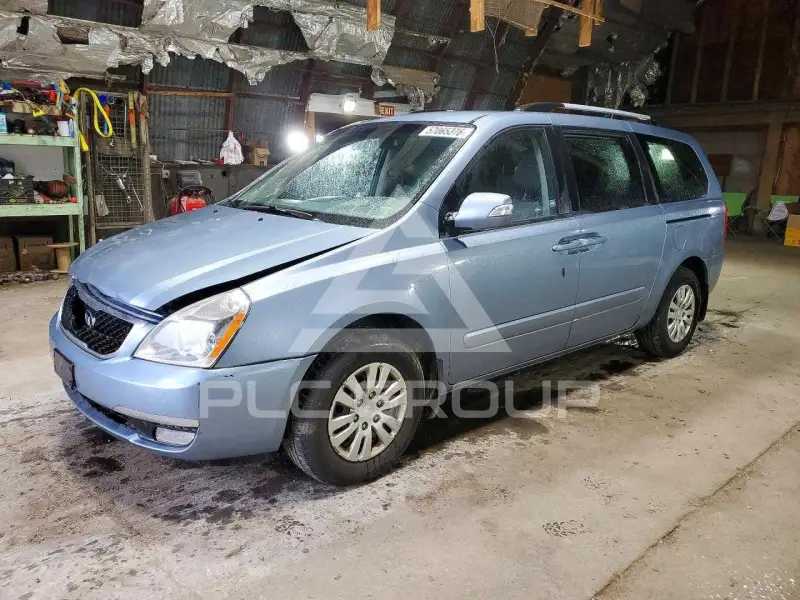 2014 KIA Sedona photo