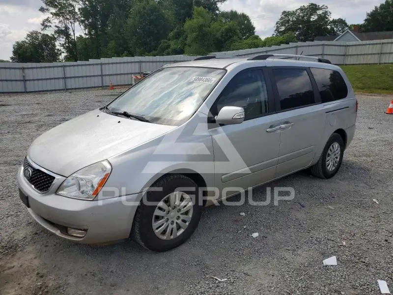 2014 KIA Sedona photo
