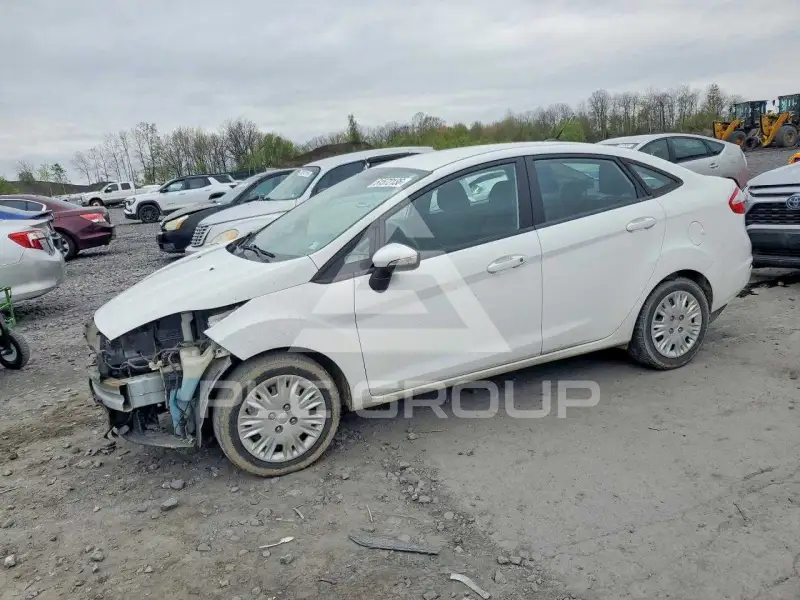 2014 Ford FIESTA фото