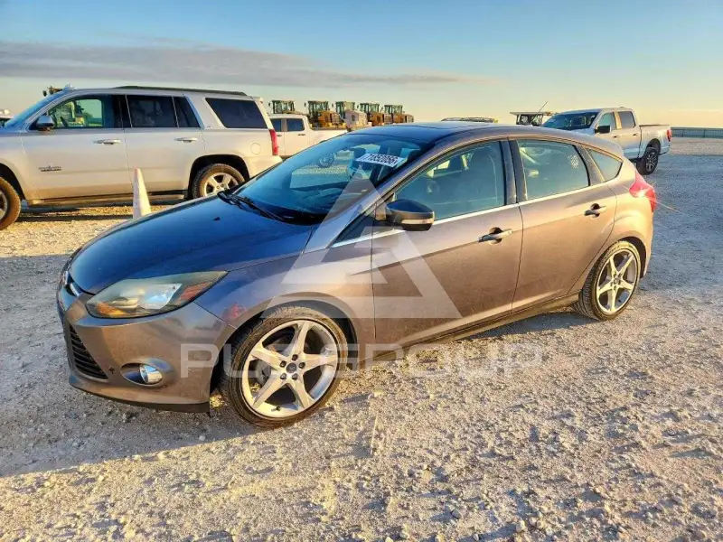2014 Ford FOCUS фото