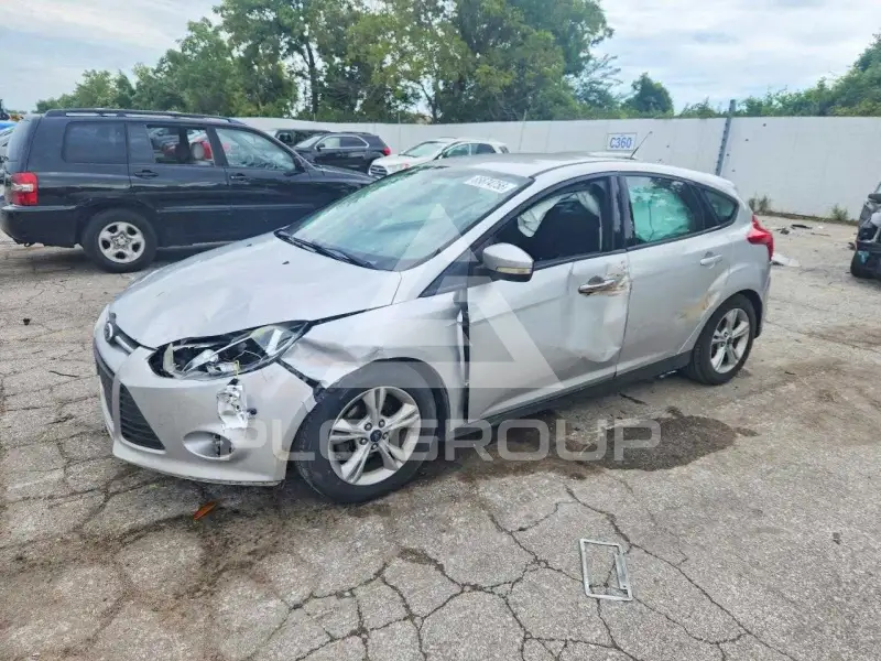 2014 Ford FOCUS photo