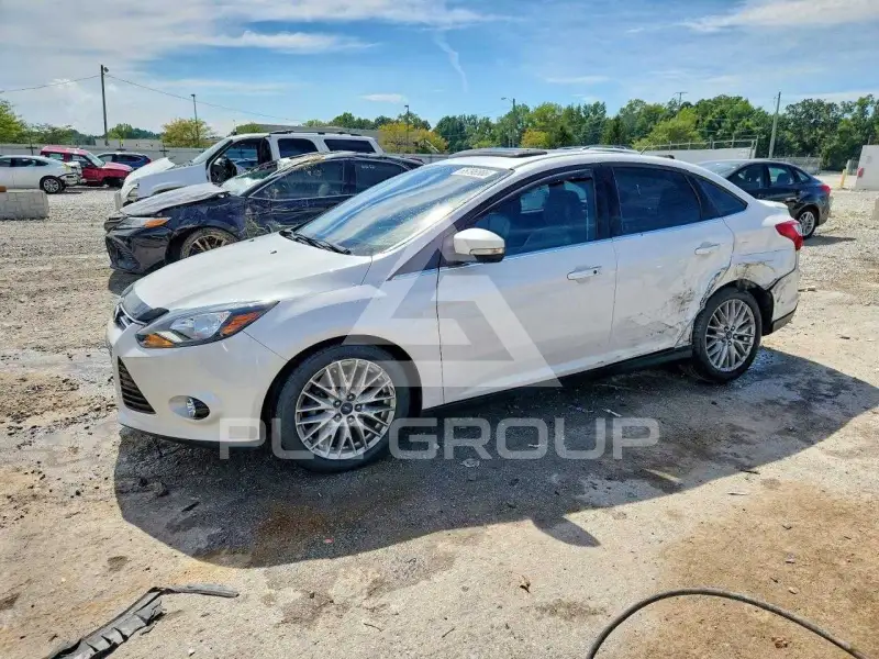 2014 Ford FOCUS photo