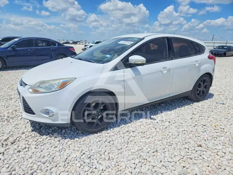 2014 Ford FOCUS photo
