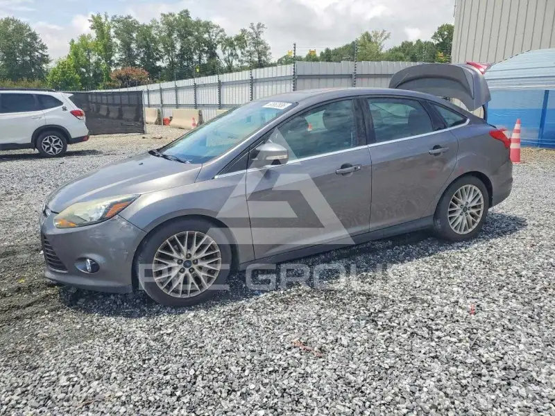 2014 Ford FOCUS photo