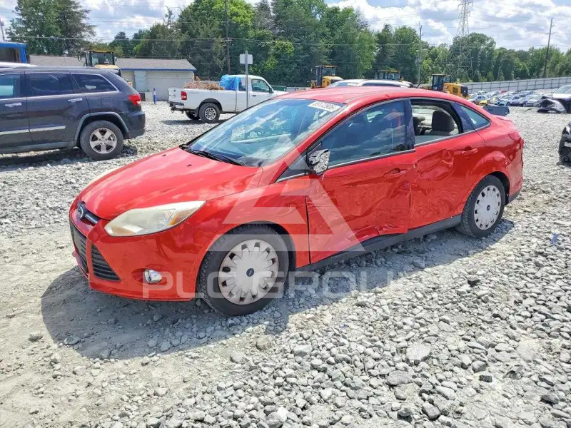2014 Ford FOCUS photo