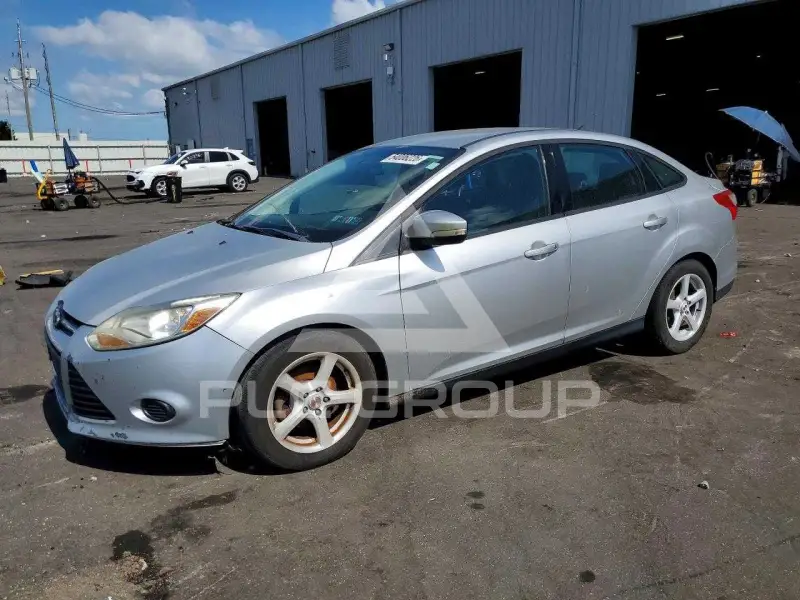 2014 Ford FOCUS photo