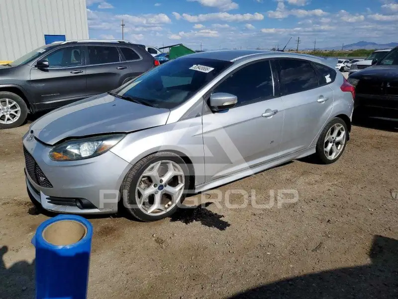 2014 Ford FOCUS фото