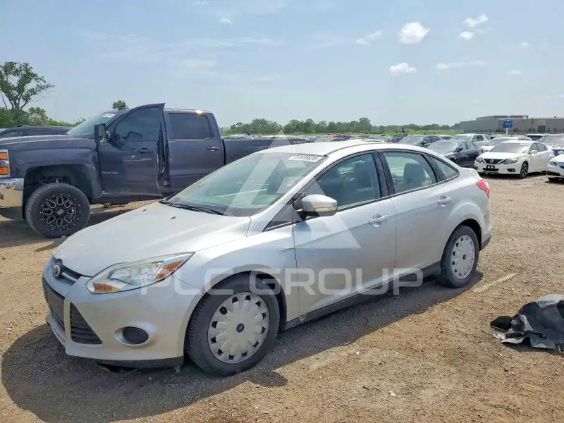 2014 Ford FOCUS photo
