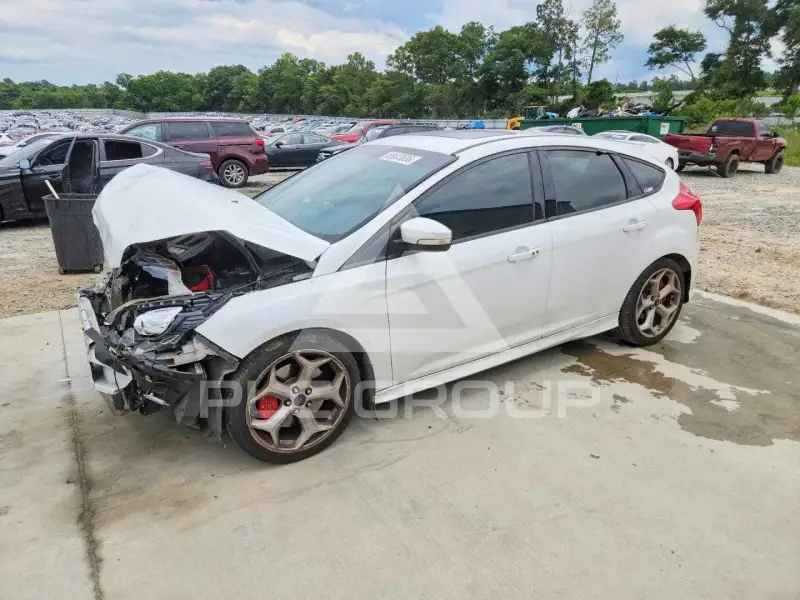 2014 Ford FOCUS photo