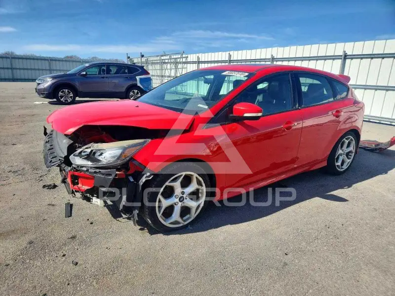 2014 Ford FOCUS фото