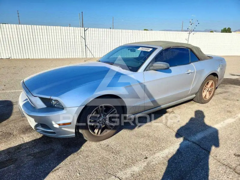 2014 Ford MUSTANG фото