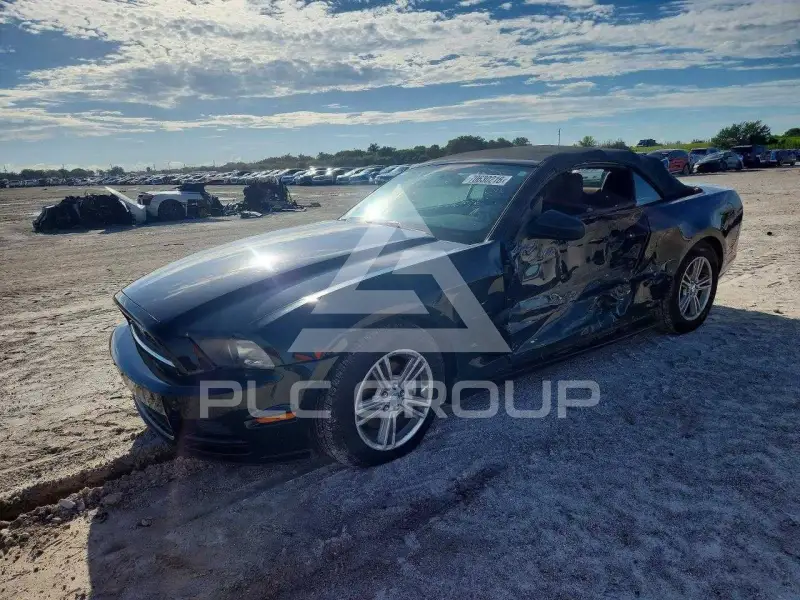 2014 Ford MUSTANG photo