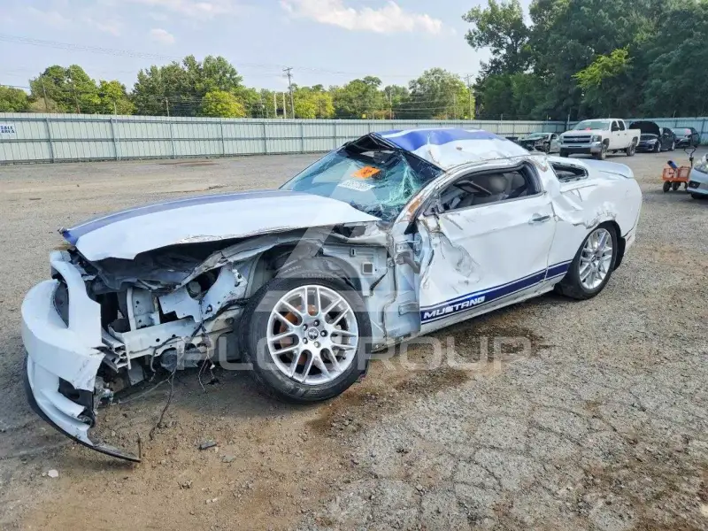 2014 Ford MUSTANG фото