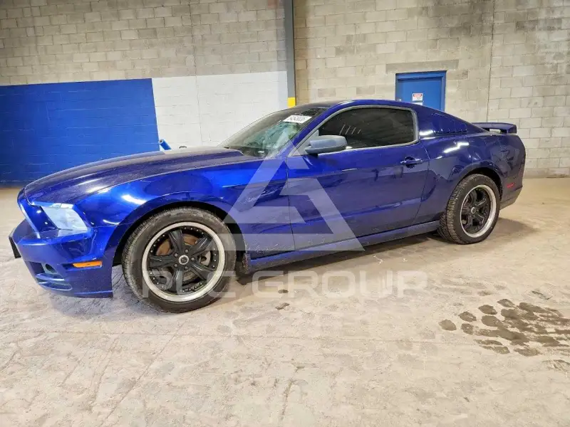 2014 Ford MUSTANG фото