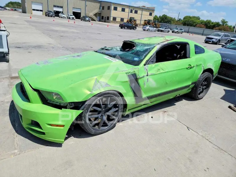 2014 Ford MUSTANG фото