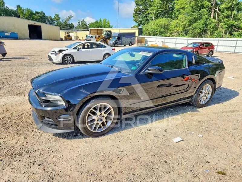 2014 Ford MUSTANG photo