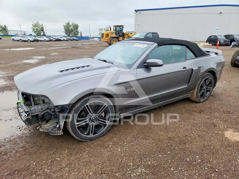 2014 Ford MUSTANG фото