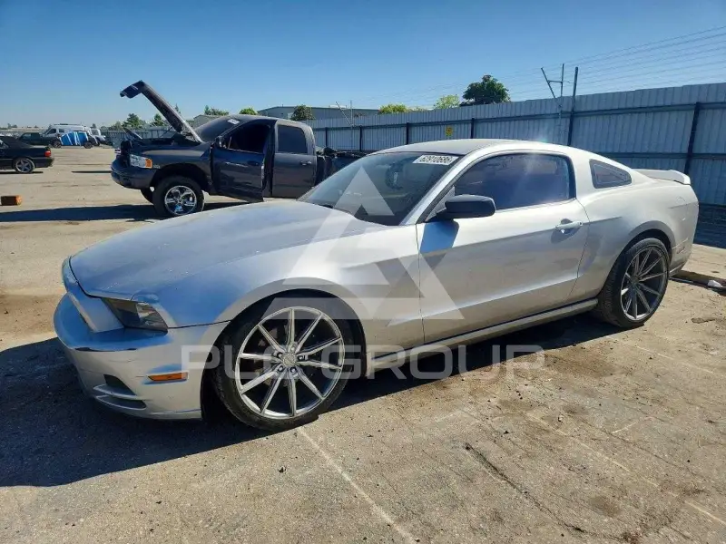 2014 Ford MUSTANG фото
