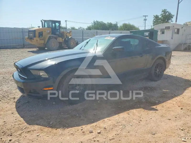 2014 Ford MUSTANG photo