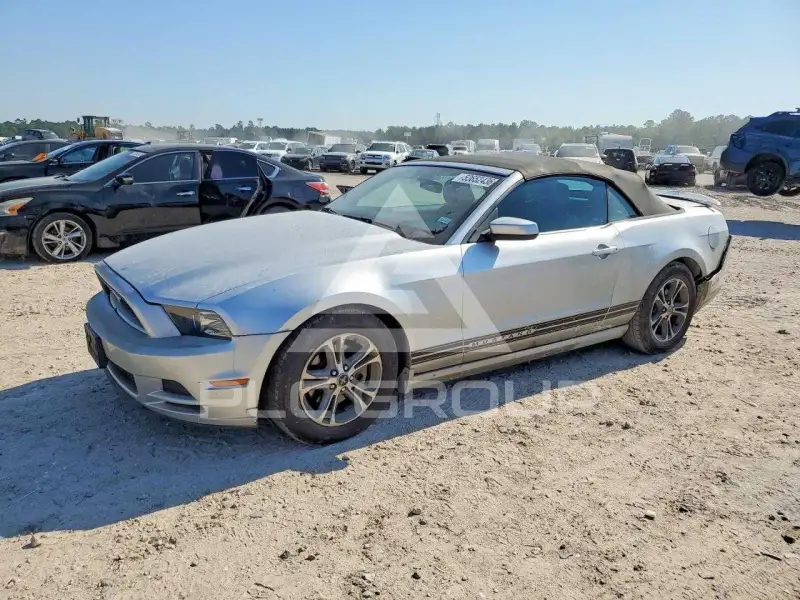 2014 Ford MUSTANG фото