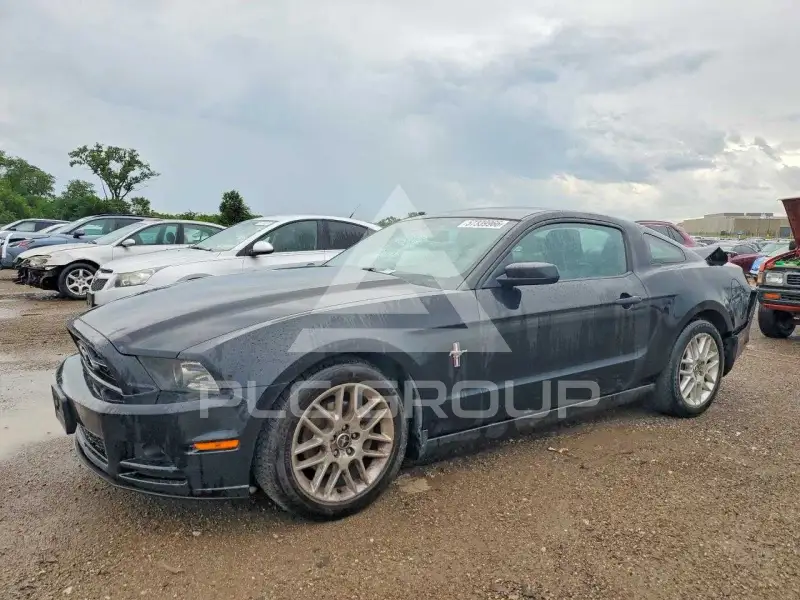 2014 Ford MUSTANG photo