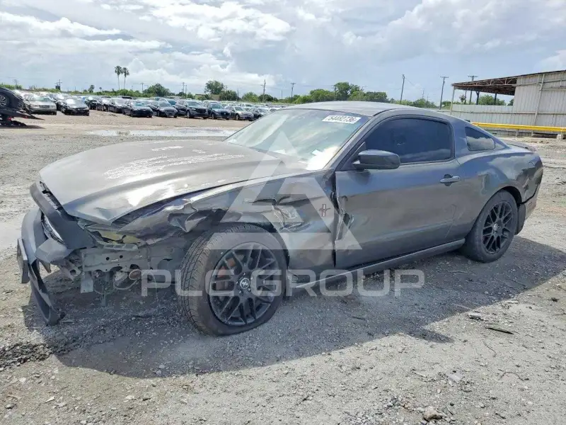 2014 Ford MUSTANG photo