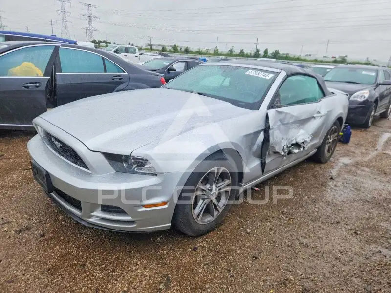 2014 Ford MUSTANG фото