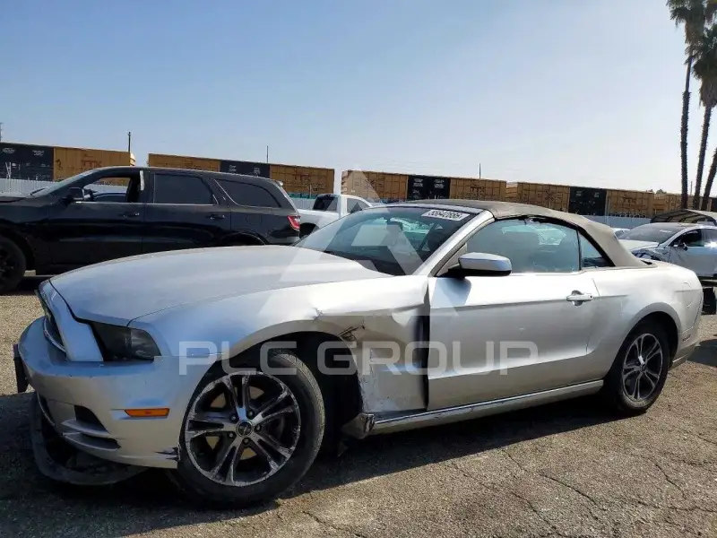 2014 Ford MUSTANG фото