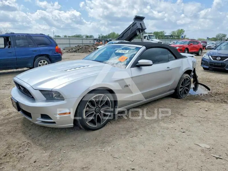 2014 Ford MUSTANG фото