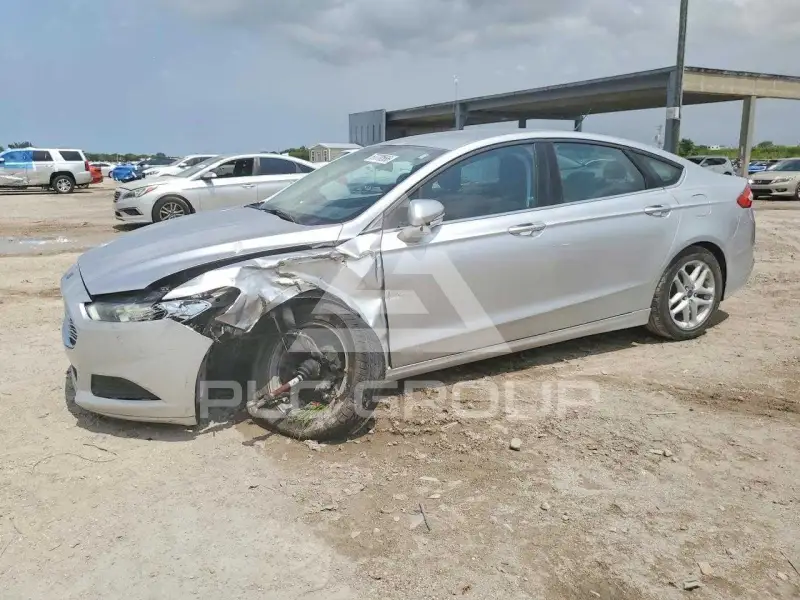 2014 Ford FUSION photo