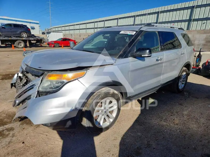 2014 Ford EXPLORER photo